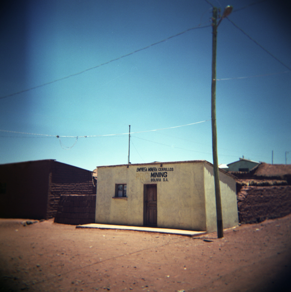 35. 07 - JEEP_Mining_Holga_Fuji160S_064